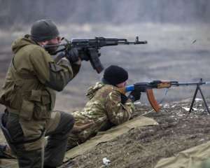 Бойовики увечері не вгамовувались: стріляли з гранатометів, працювали снайпери - штаб АТО