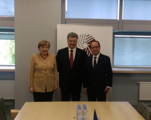 Порошенко зустрівся з Меркель та Олландом