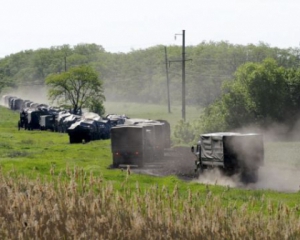 Reuters зафіксувало велику колону російської військової техніки, яка прямує вбік кордону з Україною