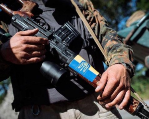 В обстрелах Мариуполя погиб украинский воин, четверо ранены
