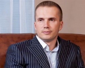 Суд зняв арешт з цінних паперів сина Януковича — ЗМІ