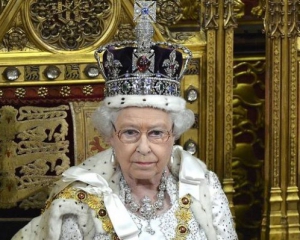 Великобританія продовжить тиск на Росію - королева