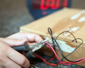 Коробку с надписью &quot;Бомба&quot; обнаружили на заводе в Полтавской области