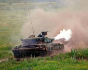 Перший день літа на Донбасі пройшов під звуки танка та ворожої артилерії