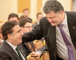 Саакашвили не получит поддержку Порошенко - политтехнолог