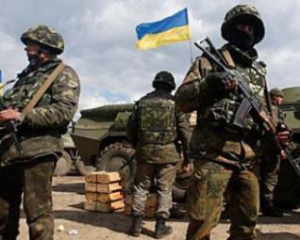 В следующем году Украина снова увеличит расходы на армию - Порошенко