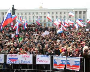 Крымчанам с российскими паспортами придется получить специальное разрешение, чтобы попасть на материк