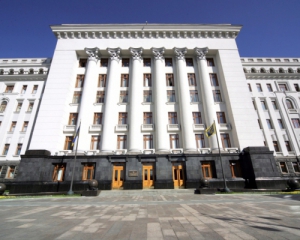 Порошенко подписал закон, запрещающий Кивалову и Поплавскому быть ректорами