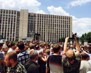 Захарченко придумал, как объяснить митинг недовольных донетчан