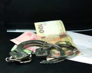 На Ровенщине арестовали прокурора при получении взятки в 50 тыс грн