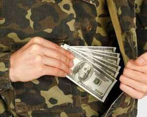 На Вінничині впіймали військового комісара, котрий &quot;відмазував&quot; від служби за $400
