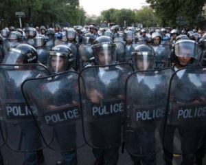 Поліція розігнала мітингарів у Єревані: 46 затриманих