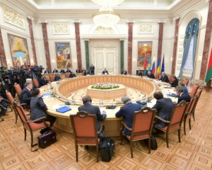 На переговори у Мінську запросили представників бойовиків