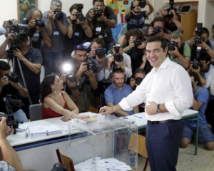 Глава правительства Греции заявил, что не верит в подписанный им план спасения