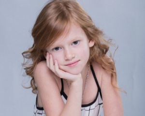 Мережу підірвало зворушливе виконання гімну 9-річною дівчинкою