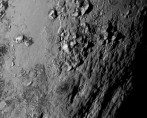 NASA показало знімок поверхні Плутона