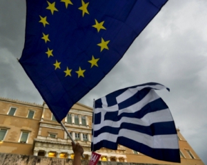 Еврогруппа решила дать Греции 7 млрд евро - СМИ