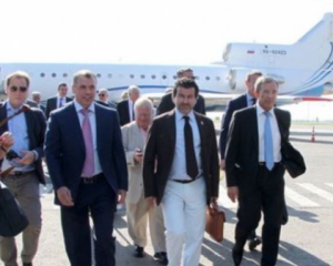 10 французких депутатов все таки приехали в Крым