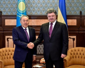 Порошенко и Назарбаев обсудили двустороннее экономическое сотрудничество
