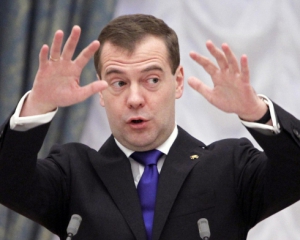 Медведєв заявив про &quot;контрсанкції&quot; проти України
