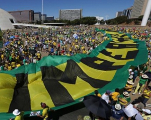 У Бразилії відбуваються масові протести з вимогою імпічменту президента