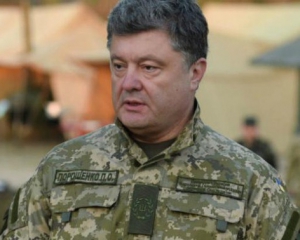 Порошенко: В Україні продовжаться призови і мобілізація
