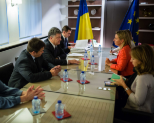 Порошенко і Могеріні у Бельгії обговорили посилення санкції проти Росії