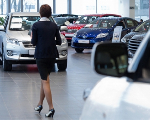 Продажа новых легковых авто в Украине обвалился на 63%