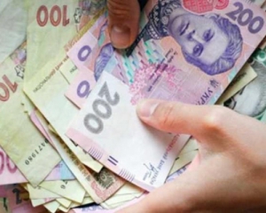 НБУ планує зменшити обмеження на готівкові розрахунки до 50 тисяч