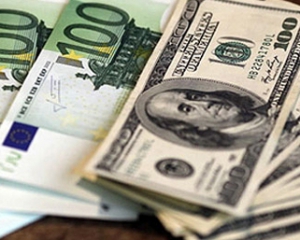 НБУ увеличил объем выдачи наличных в иностранной валюте