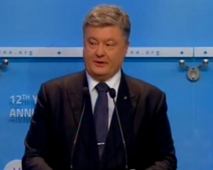 Порошенко заявил о &quot;сдержанном оптимизме&quot; после последнего разговора с Путиным