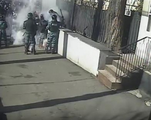 Появилось новое видео событий Майдана: &quot;Беркут&quot; жестоко избивает журналистов