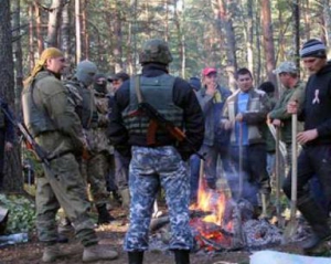 Міліція відпустила затриманих збирачів бурштину, шукає організаторів