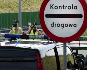 Польща показово не пустила через свій кордон чиновника з окупованого Криму