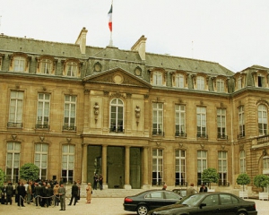 Порошенко прибыл в Париж на встречу лидеров "нормандской четверки"