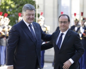 Олланд пообещал Порошенко приехать в Украину