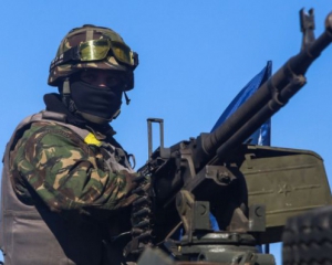 Украина начала отвод вооружения - Генштаб
