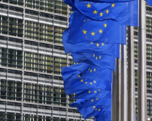 Євросоюз продовжив санкції проти українських чиновників