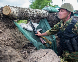 Противник сводит под Донецком 30-км оборонительные укрепления