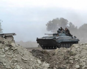 Бойовики сьогодні обстрілювали з танків українські позиції - ЗМІ