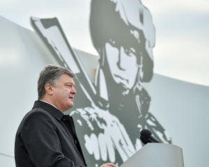 До конца года армия получит 8,5 тысяч образцов вооружения - Порошенко