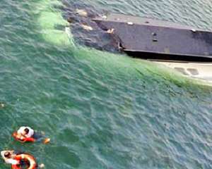 Спасатели ищут еще одну жертву крушения катера в Затокежертв