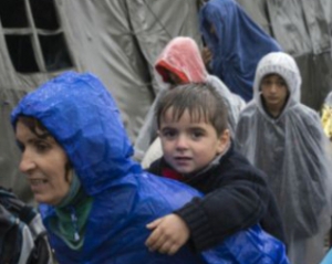 Хорватия из-за непогоды открыла границу мигрантам