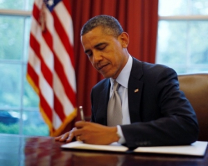 Обама ветував законопроект про надання військової допомоги Україні
