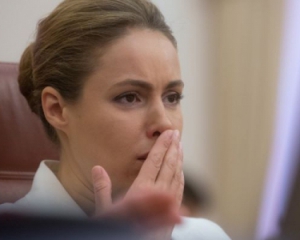 Королевська каже, що повістку не отримувала