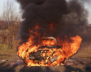 Росіянин спалив власний BMW і пересів на вбиту &quot;Жигулі&quot;