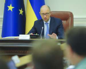 Яценюк очікує на завтрашнє голосування по безвізових законопроектах