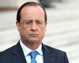 Олланд хоче продовжити надзвичайний стан у Франції на три місяці