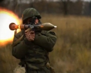 Боевики крупным калибром обстреляли ВСУ в Широкино и Новотошковке