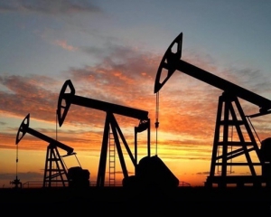Нефть Brent торгуется ниже $45 за баррель